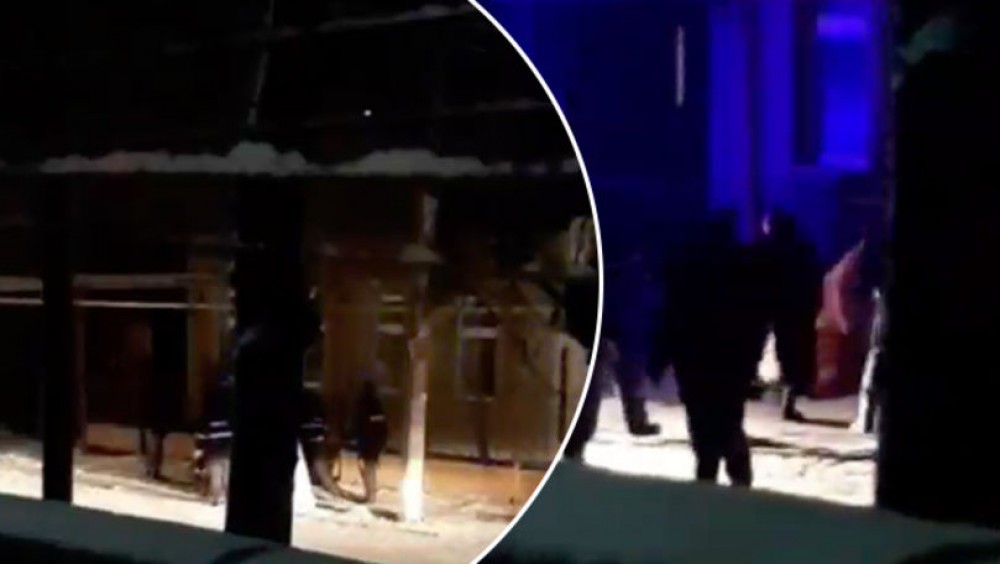 VIDEO // Bătaie NOCTURNĂ la Bălți. Două grupuri de persoane s-au încăierat în mijlocul străzii
